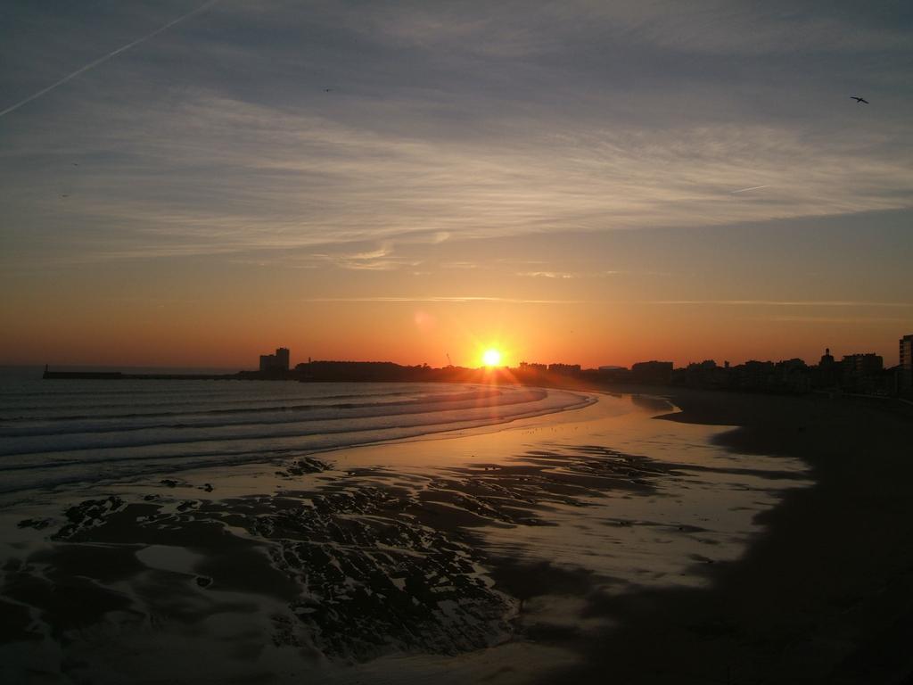 Les Sables-dʼOlonne Hotel & Cantine De La Plage מראה חיצוני תמונה