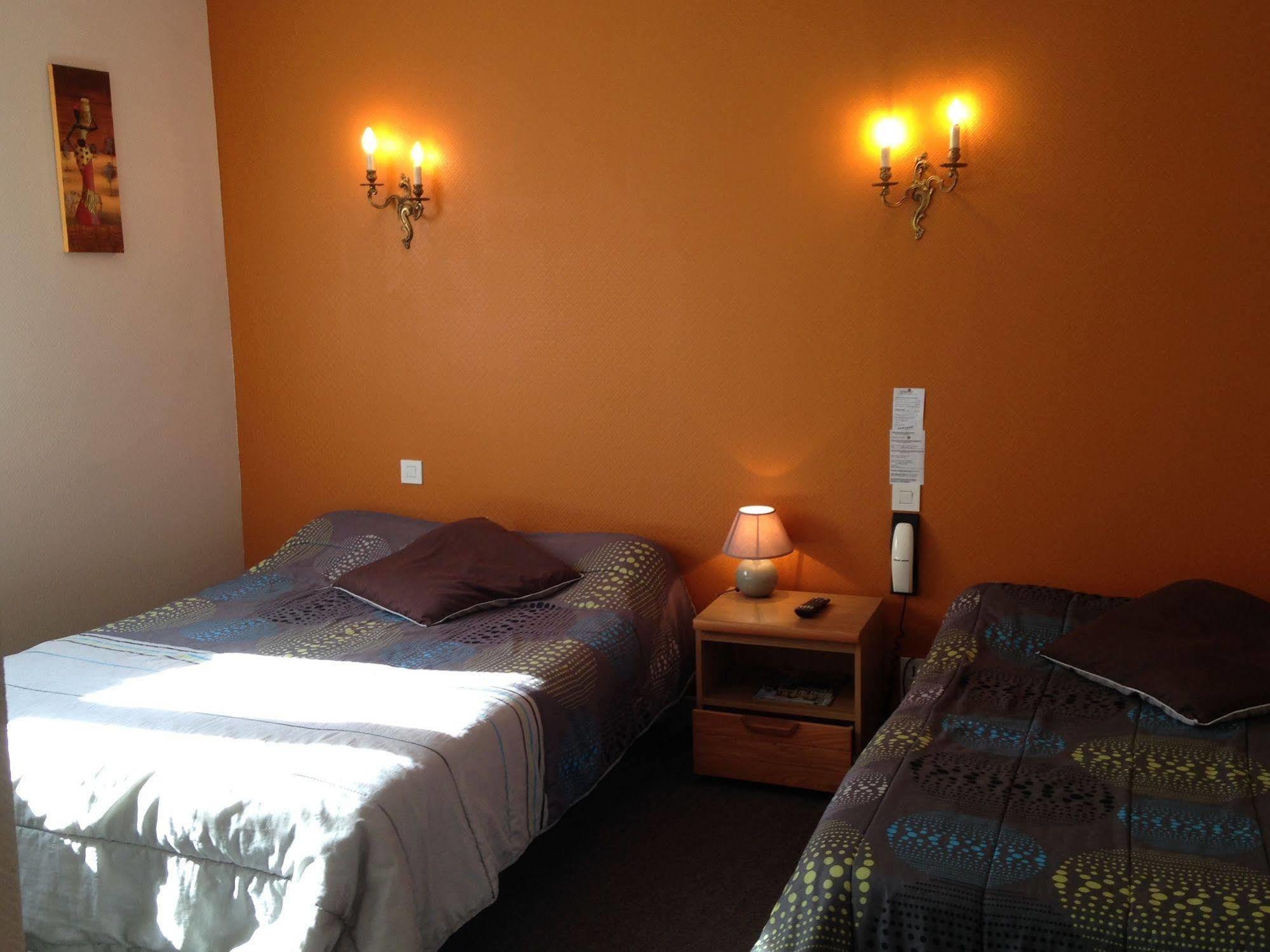 Les Sables-dʼOlonne Hotel & Cantine De La Plage מראה חיצוני תמונה